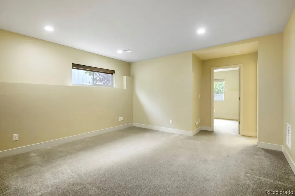 4692 Clear Creek Drive Longmont CO 80504