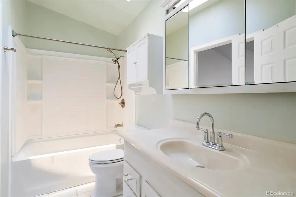 10694 E Asbury Avenue Aurora CO 80014