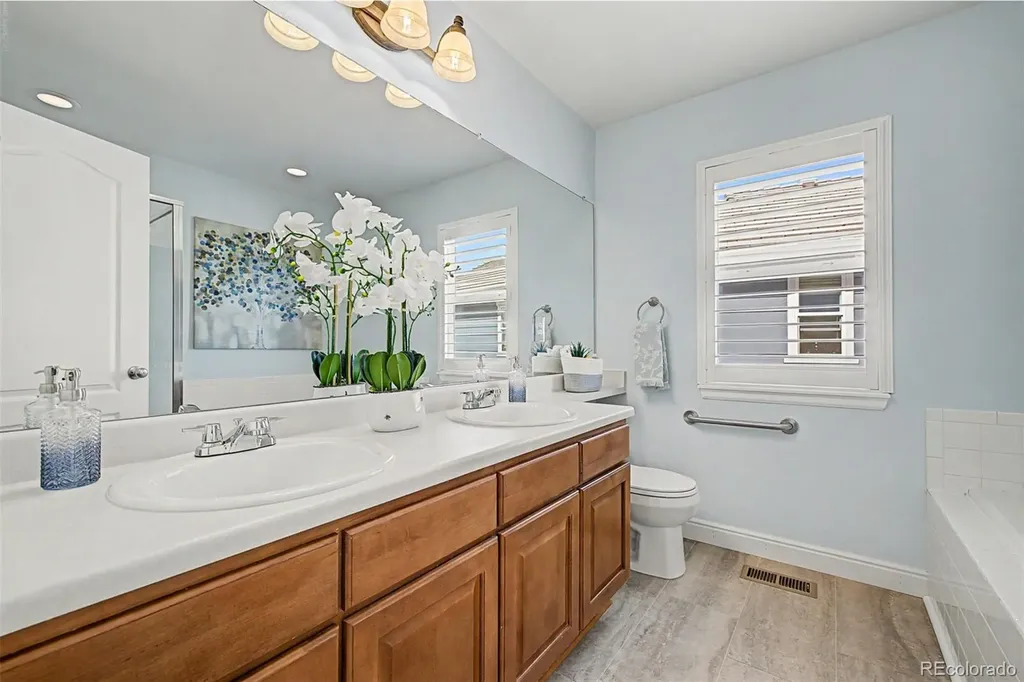 10531 Laurelglen Circle Highlands Ranch CO 80130