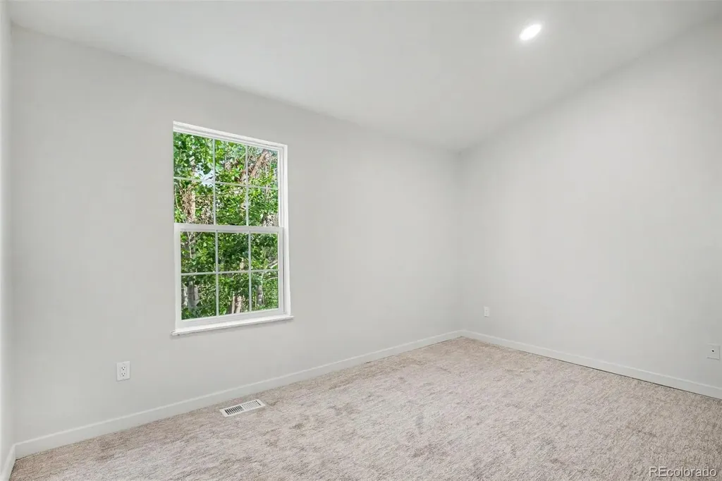 2537 E Nichols Circle Centennial CO 80122