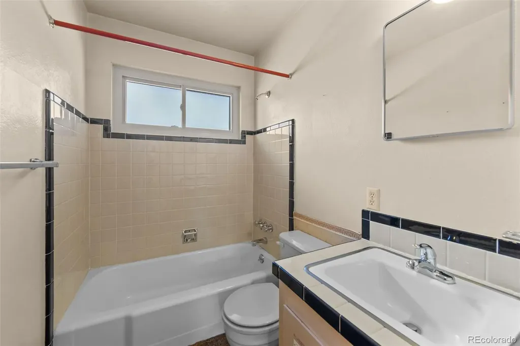 108 Ithaca Street Colorado Springs CO 80911