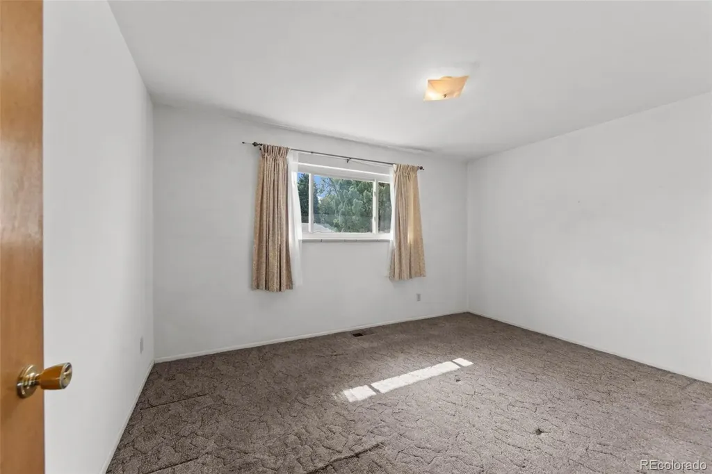 108 Ithaca Street Colorado Springs CO 80911