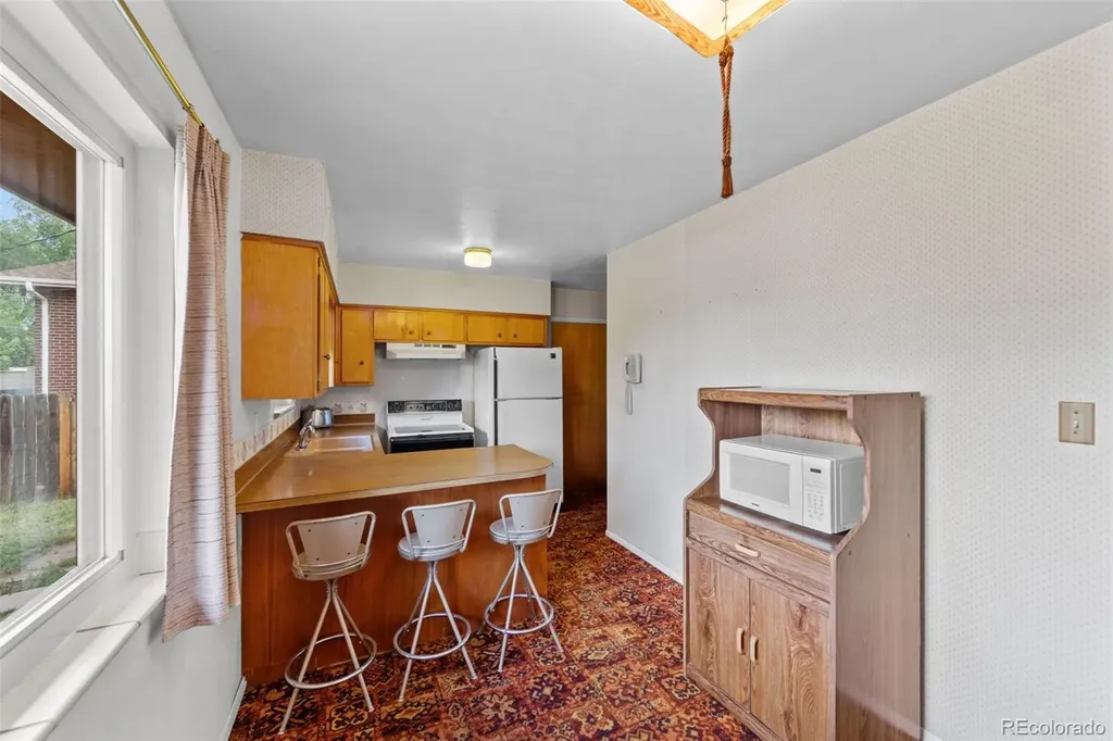 108 Ithaca Street Colorado Springs CO 80911