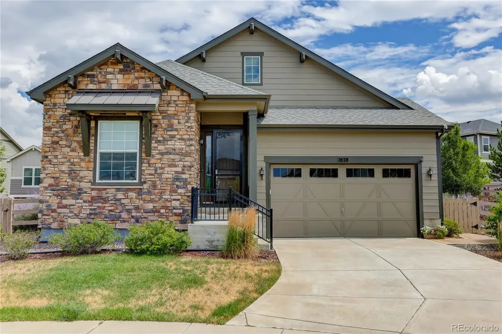 Littleton CO, 9828 Eagle River Street