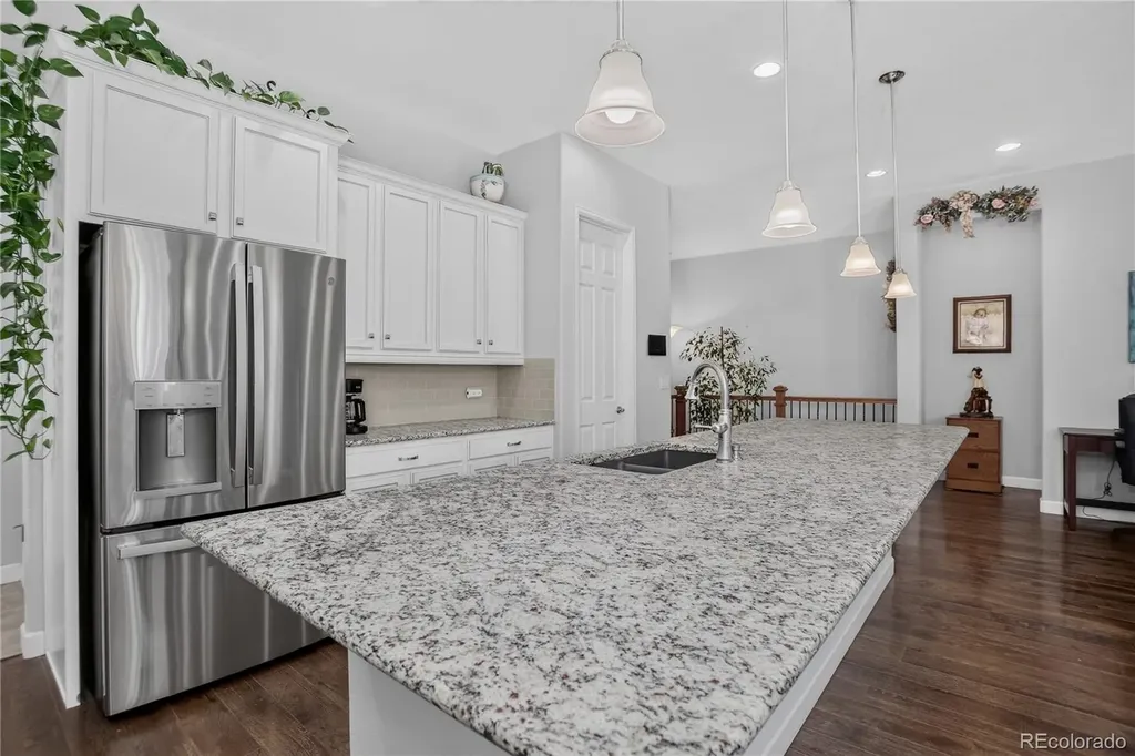 9828 Eagle River Street Littleton CO 80125
