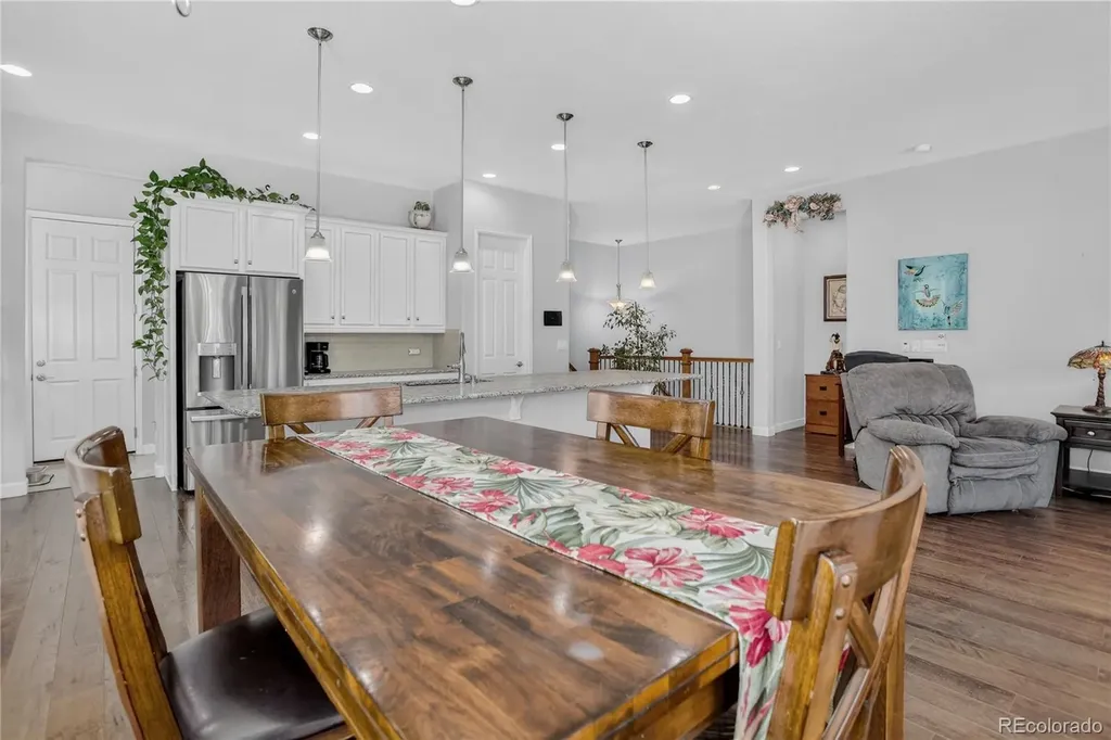 9828 Eagle River Street Littleton CO 80125