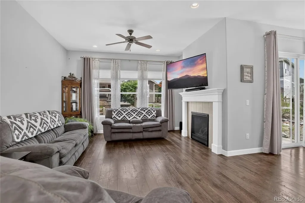 9828 Eagle River Street Littleton CO 80125