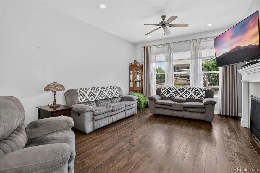 9828 Eagle River Street Littleton CO 80125