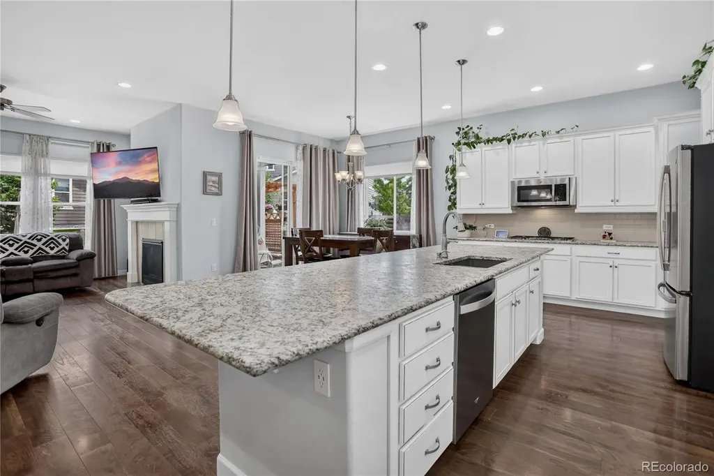 9828 Eagle River Street Littleton CO 80125