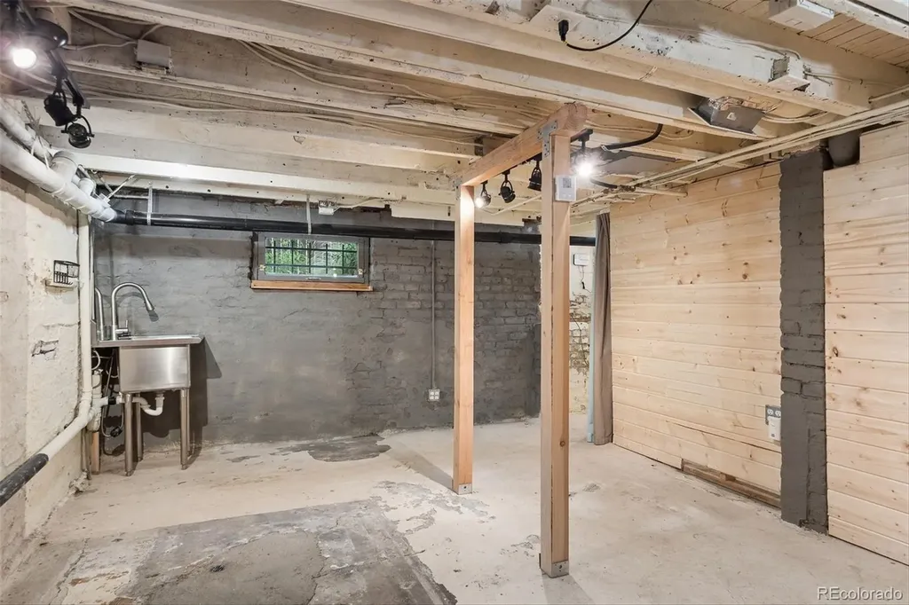 1157 Elizabeth Street Denver CO 80206