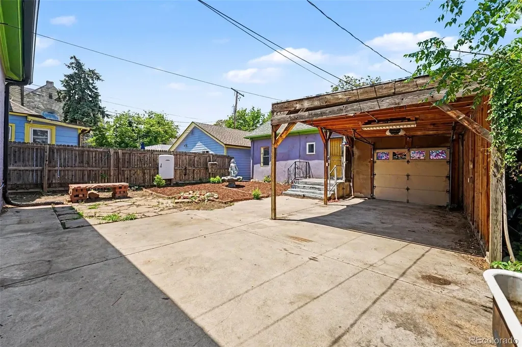 2439 N Ogden Street Denver CO 80205