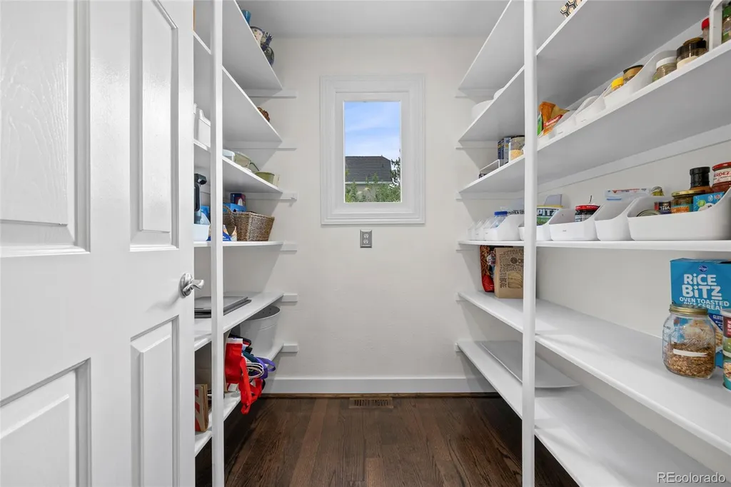 7170 S Espana Way Aurora CO 80016