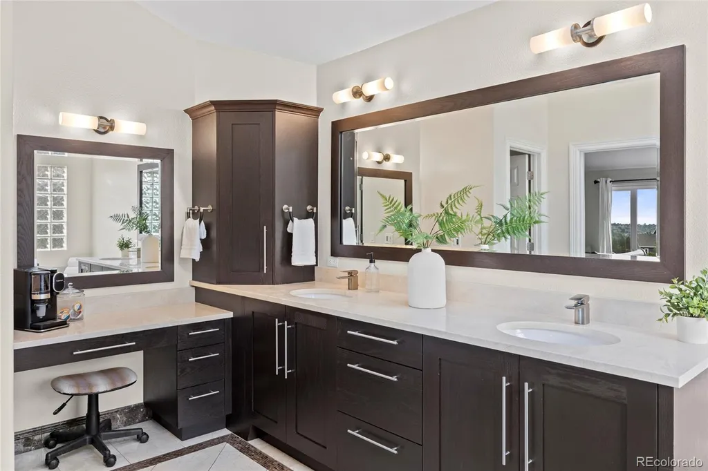 7170 S Espana Way Aurora CO 80016