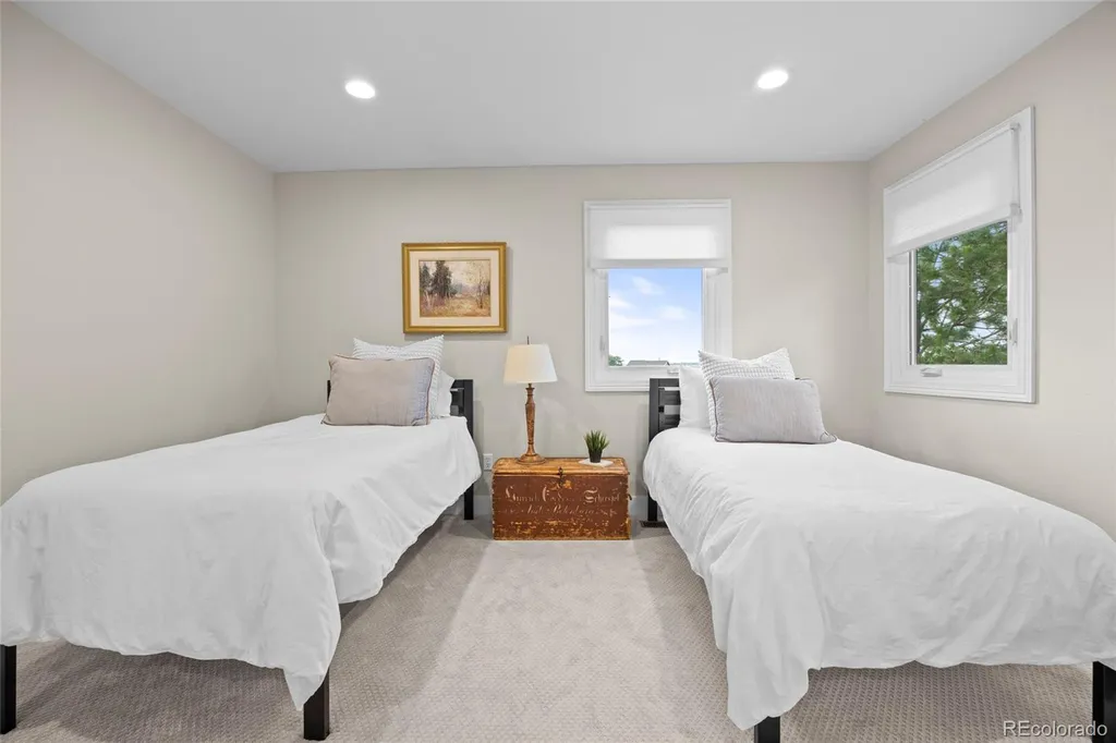 7170 S Espana Way Aurora CO 80016