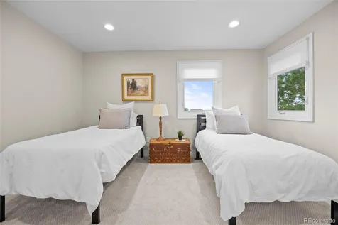 7170 S Espana Way Aurora CO 80016