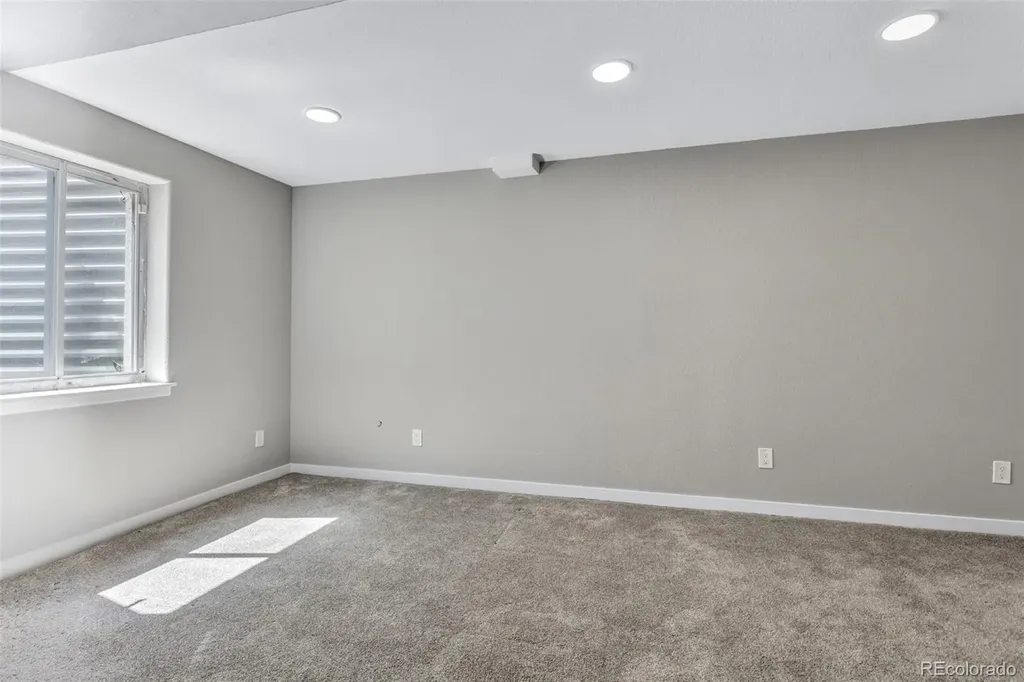 19889 E 59th Avenue Aurora CO 80019