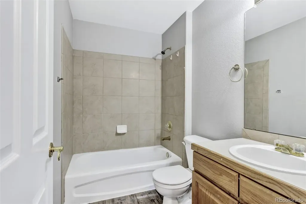 19889 E 59th Avenue Aurora CO 80019