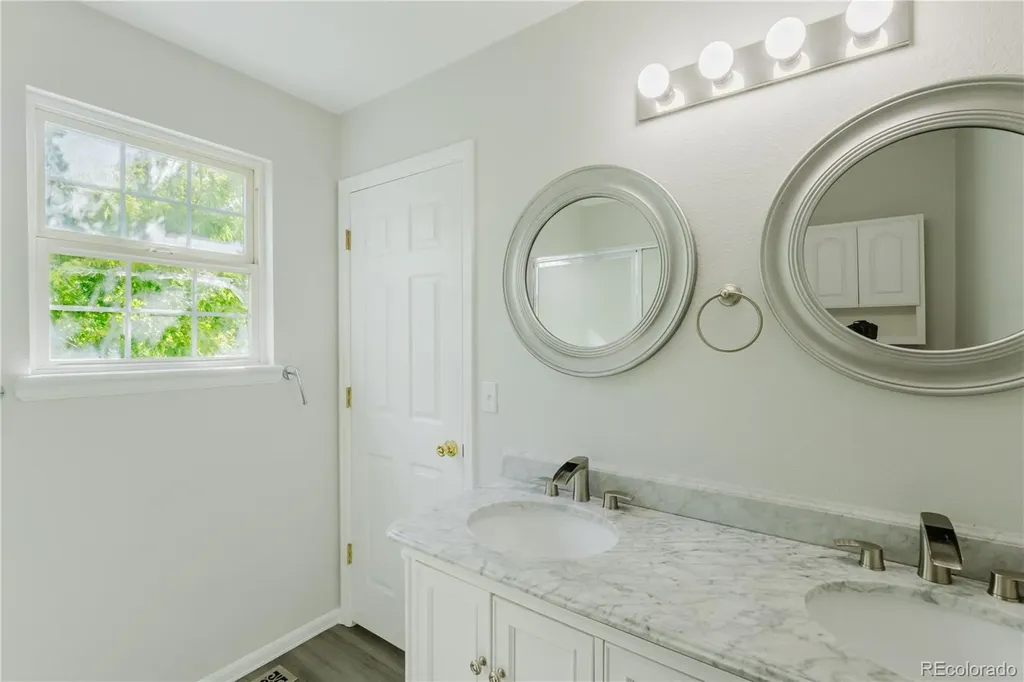 2180 S Uravan Street Aurora CO 80013