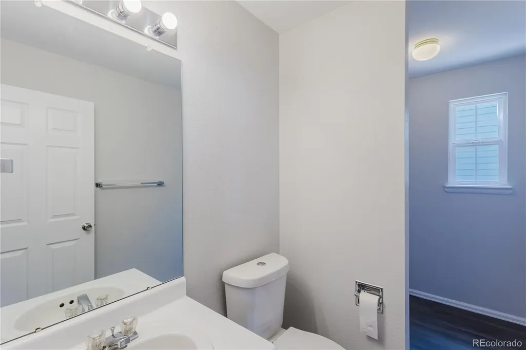 2180 S Uravan Street Aurora CO 80013