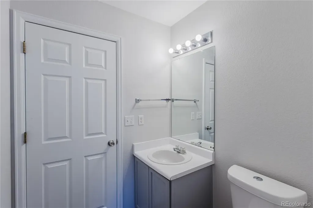 2180 S Uravan Street Aurora CO 80013