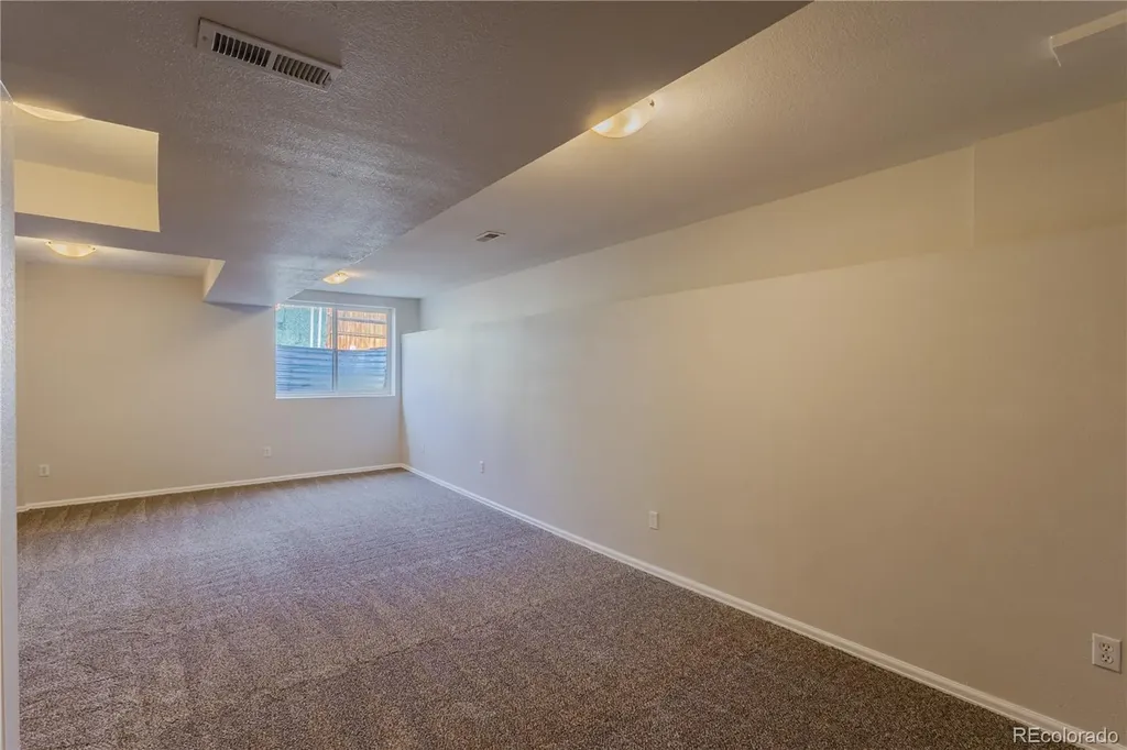 2180 S Uravan Street Aurora CO 80013