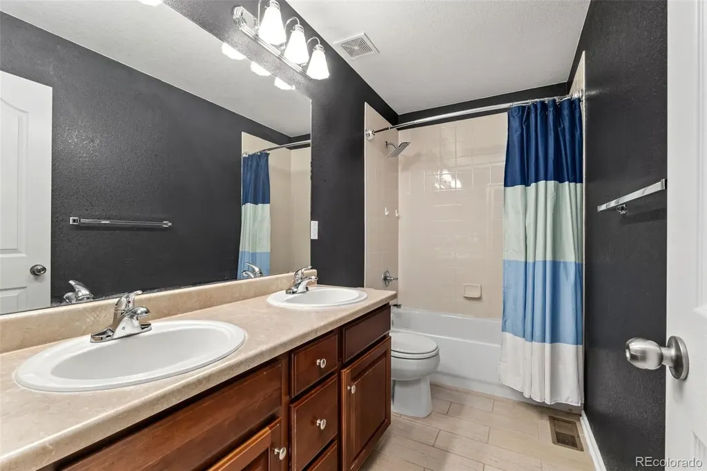 5517 Brooklawn Lane Highlands Ranch CO 80130