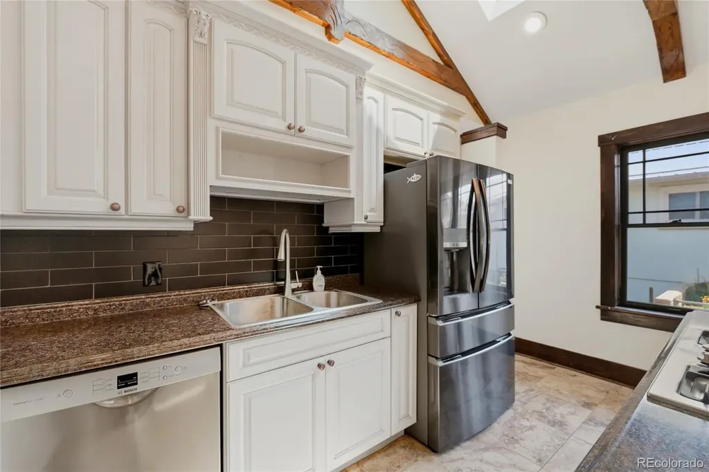709 E 2nd Trinidad CO 81082