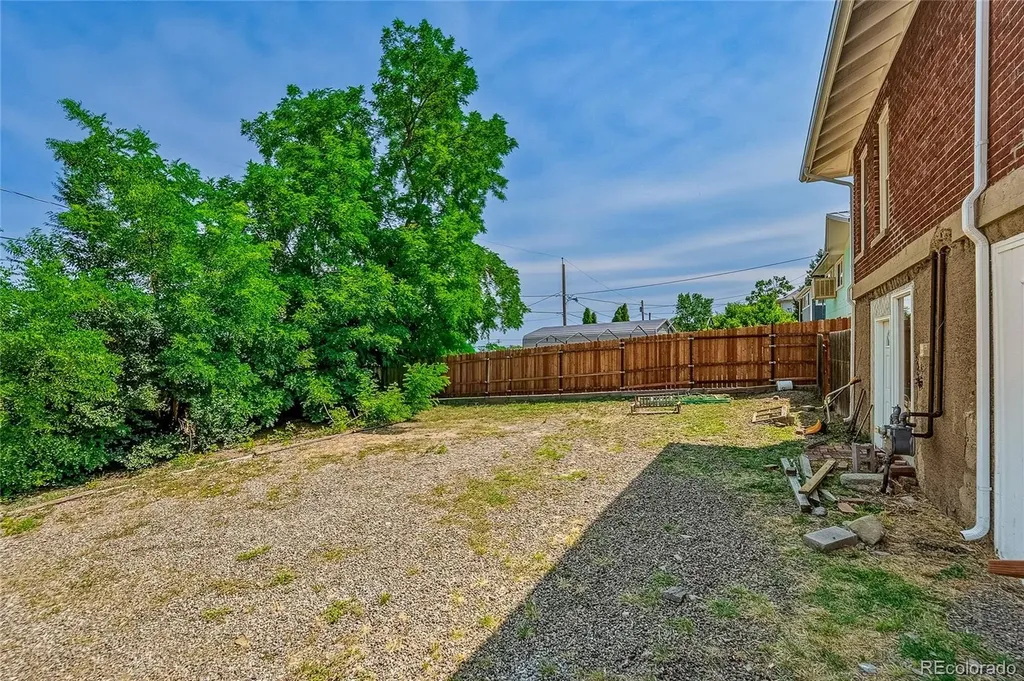 709 E 2nd Trinidad CO 81082