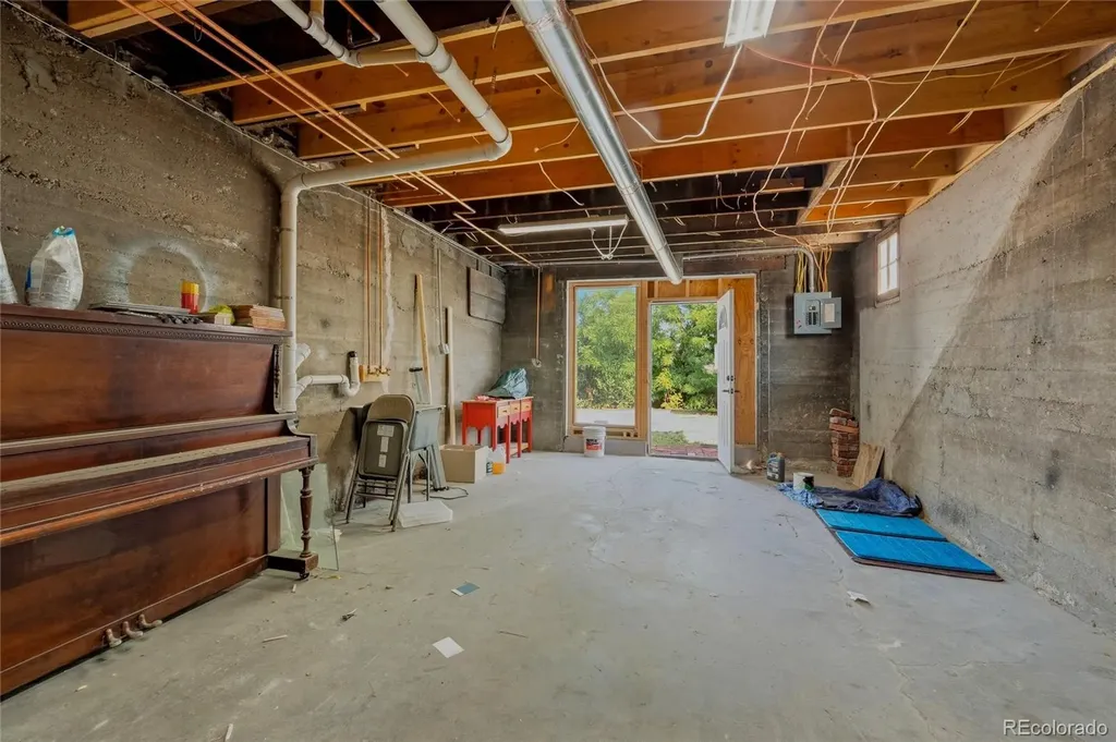 709 E 2nd Trinidad CO 81082