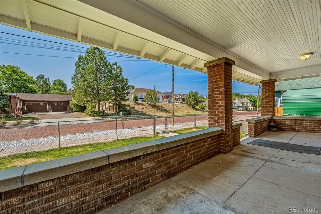 709 E 2nd Trinidad CO 81082