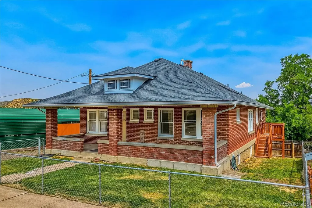 709 E 2nd Trinidad CO 81082