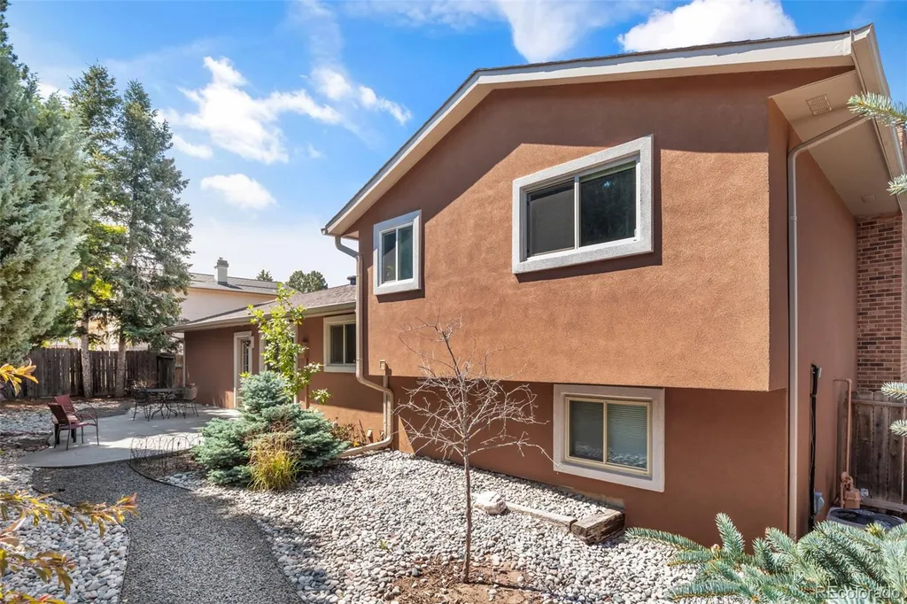 5585 Escondidp Colorado Springs CO 80918
