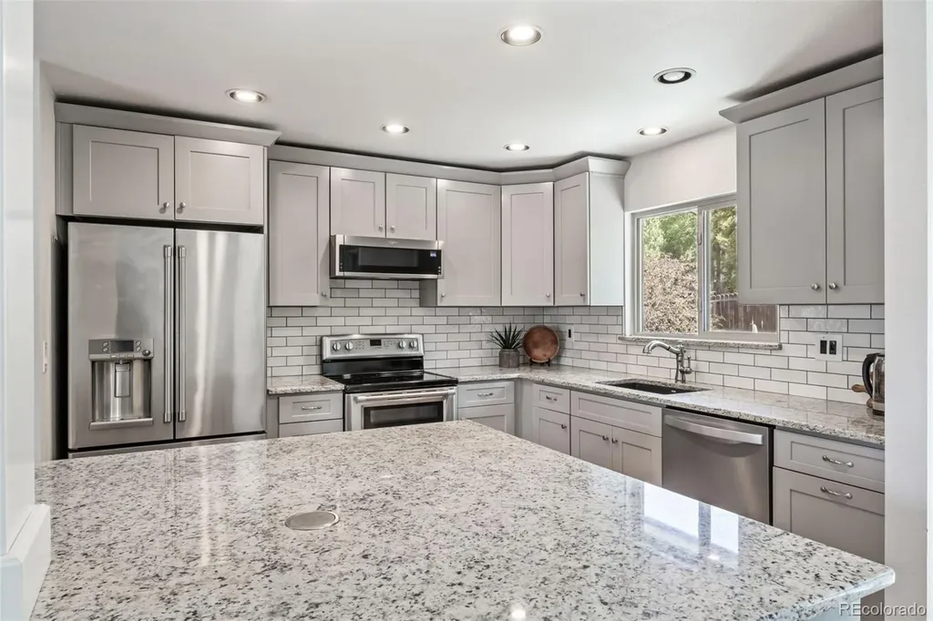 5585 Escondidp Colorado Springs CO 80918