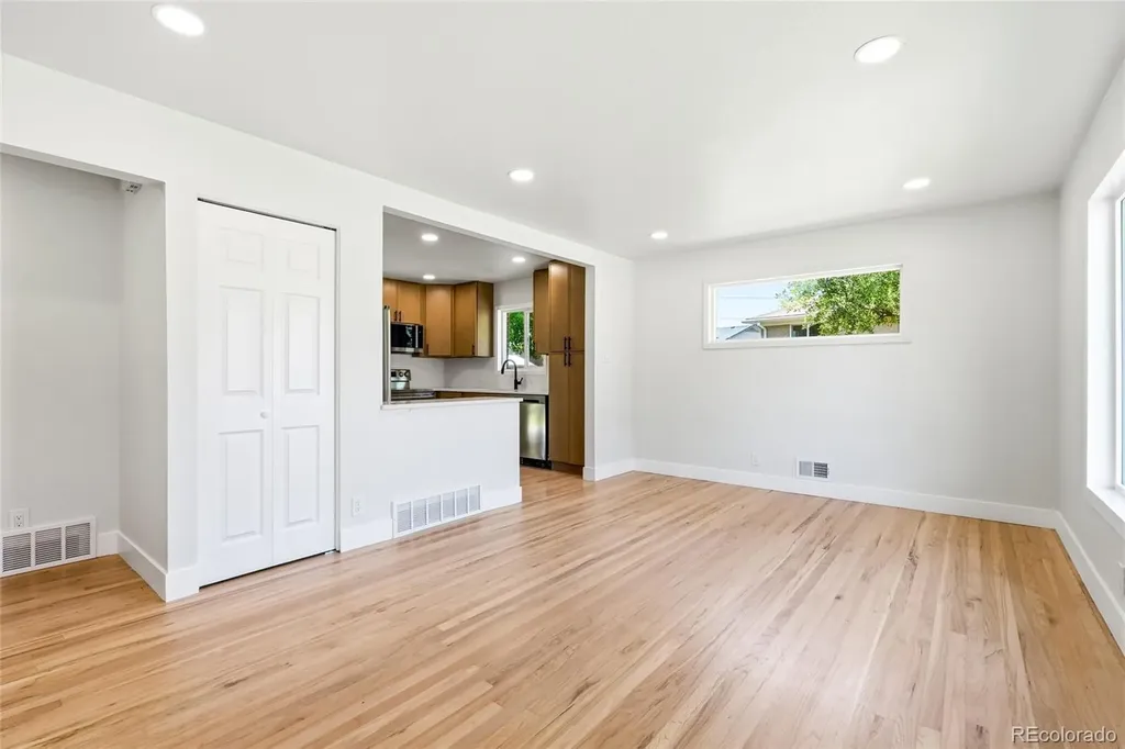 868 Ogden Circle Denver CO 80233