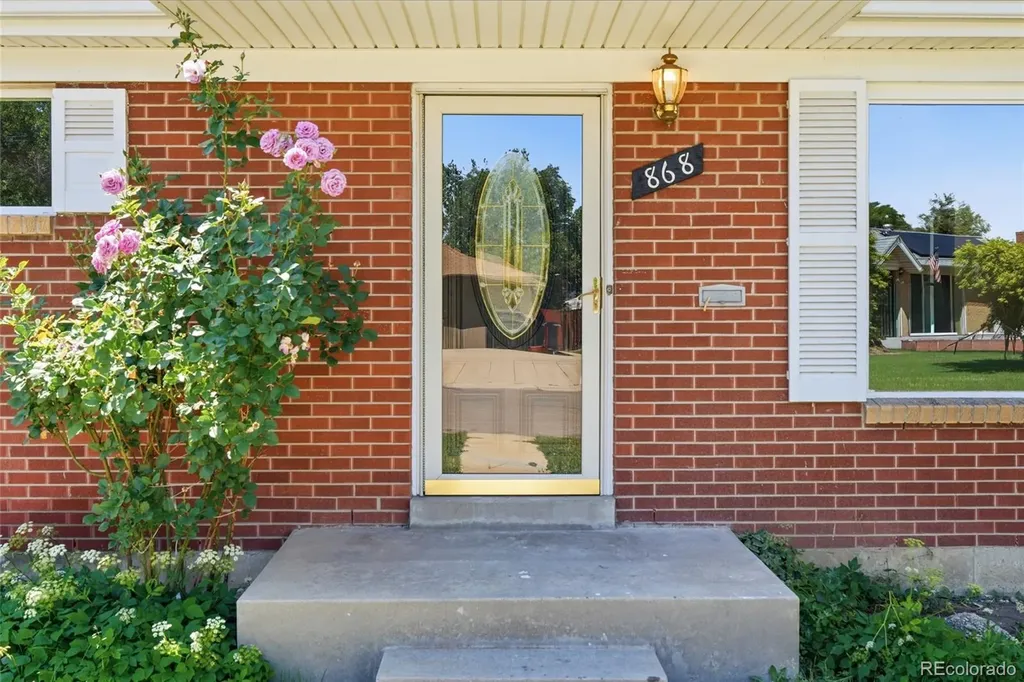 868 Ogden Circle Denver CO 80233