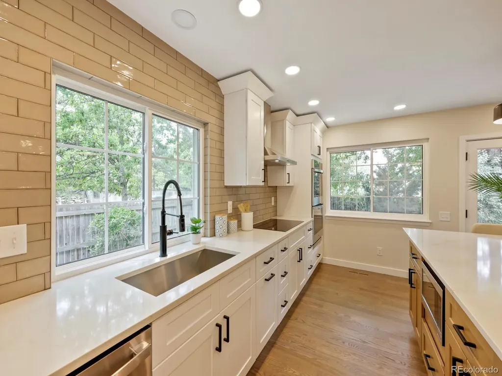 8135 S Syracuse Street Centennial CO 80112