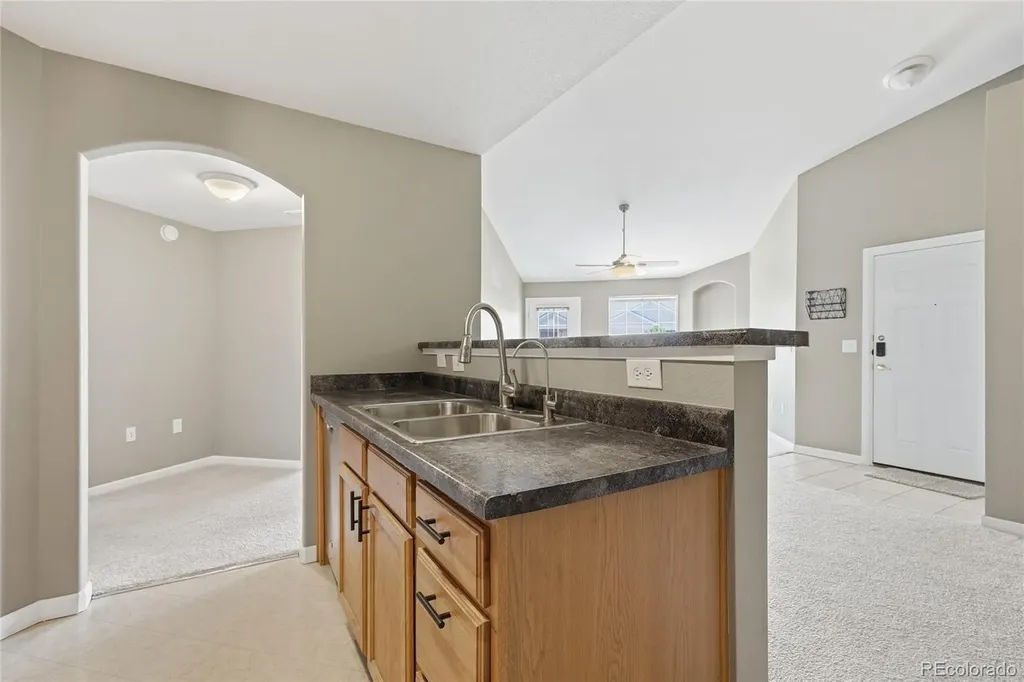 5755 N Genoa Way Aurora CO 80019