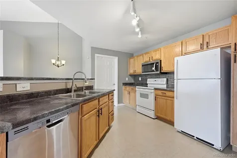 5755 N Genoa Way Aurora CO 80019