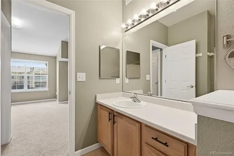 5755 N Genoa Way Aurora CO 80019