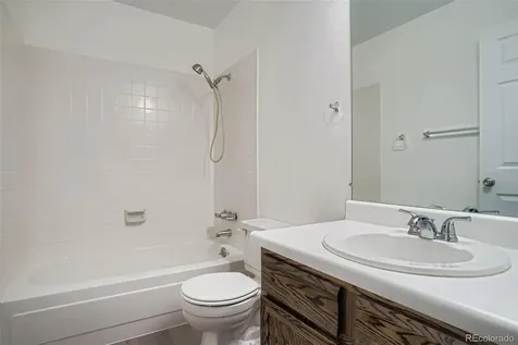 2052 S Worchester Way Aurora CO 80014