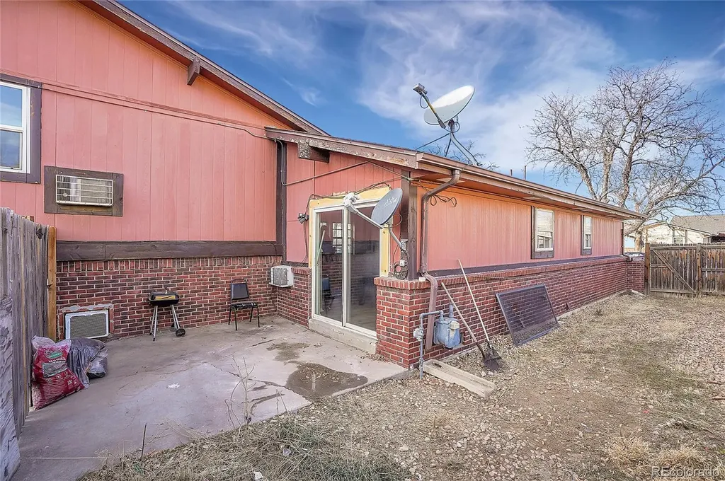16432 E 13th Place Aurora CO 80011