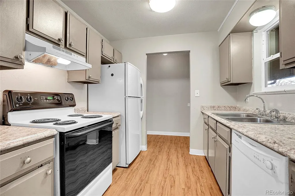 16432 E 13th Place Aurora CO 80011