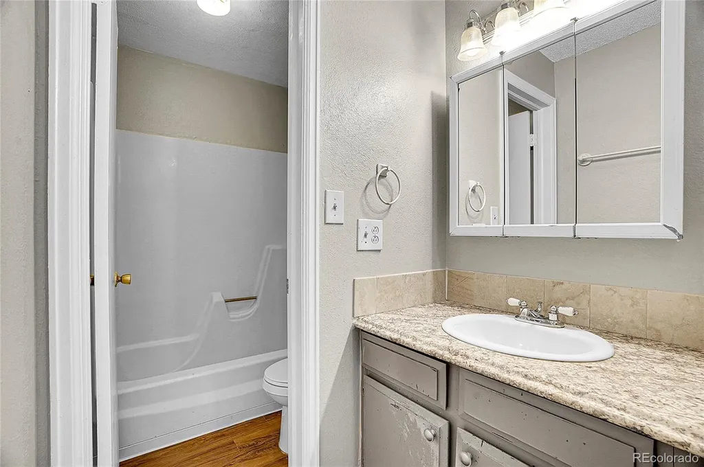 16432 E 13th Place Aurora CO 80011
