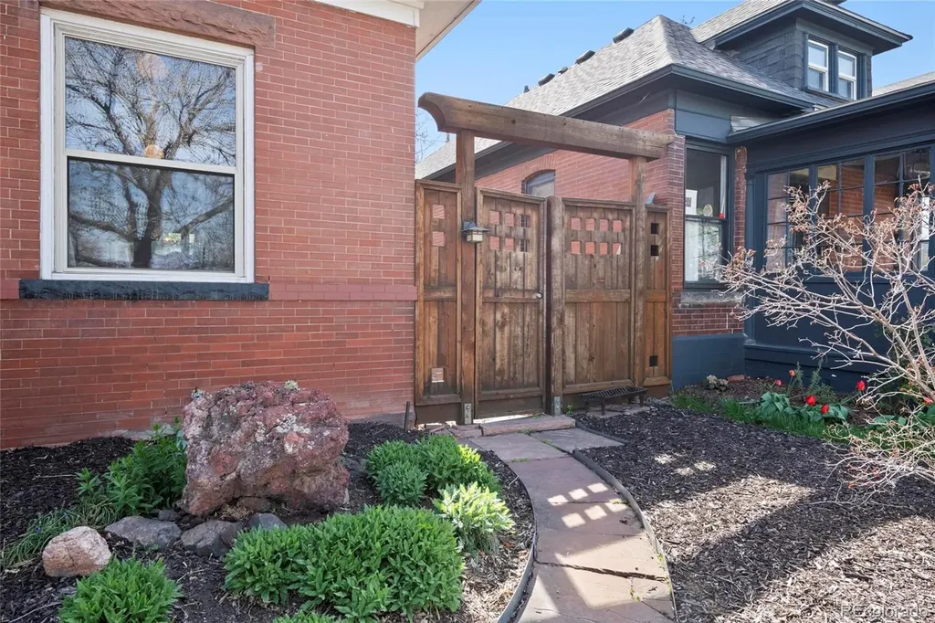328 S Lincoln Street Denver CO 80209