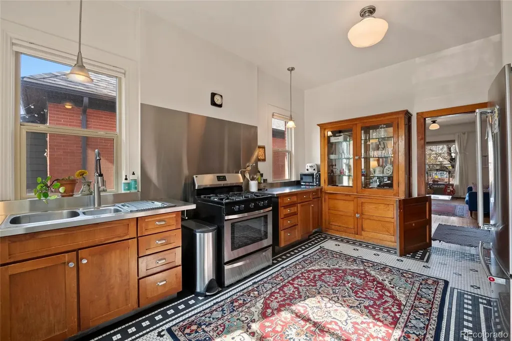 328 S Lincoln Street Denver CO 80209