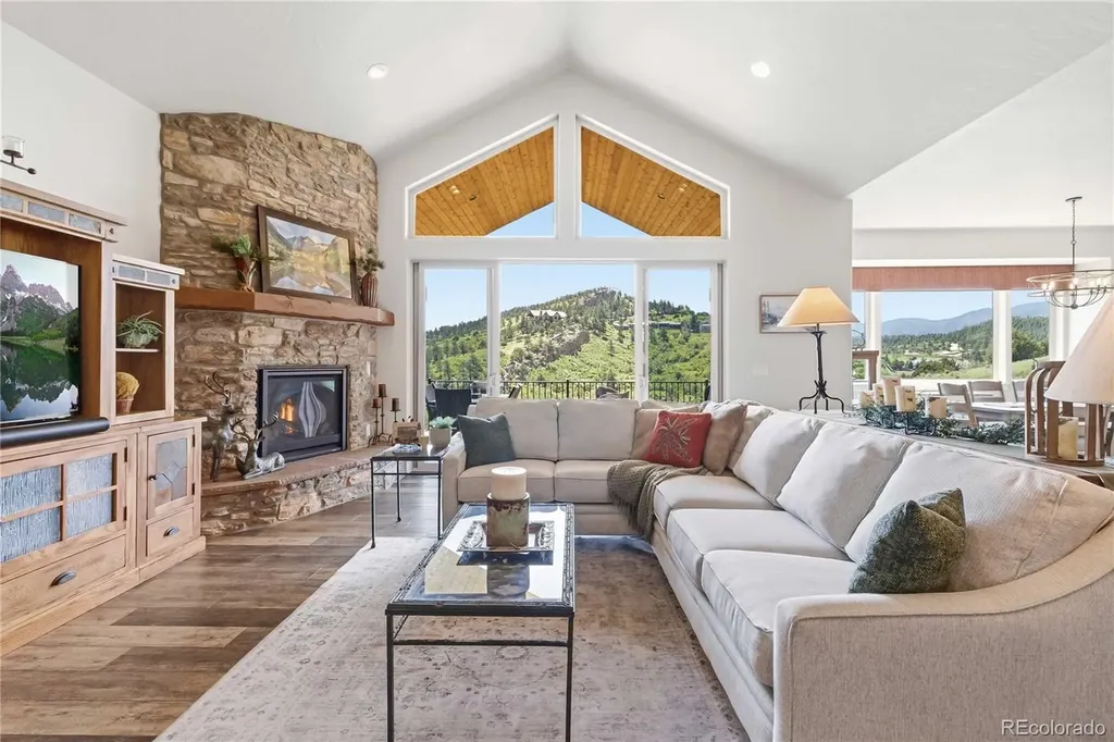 5330 Country Club Drive Larkspur CO 80118