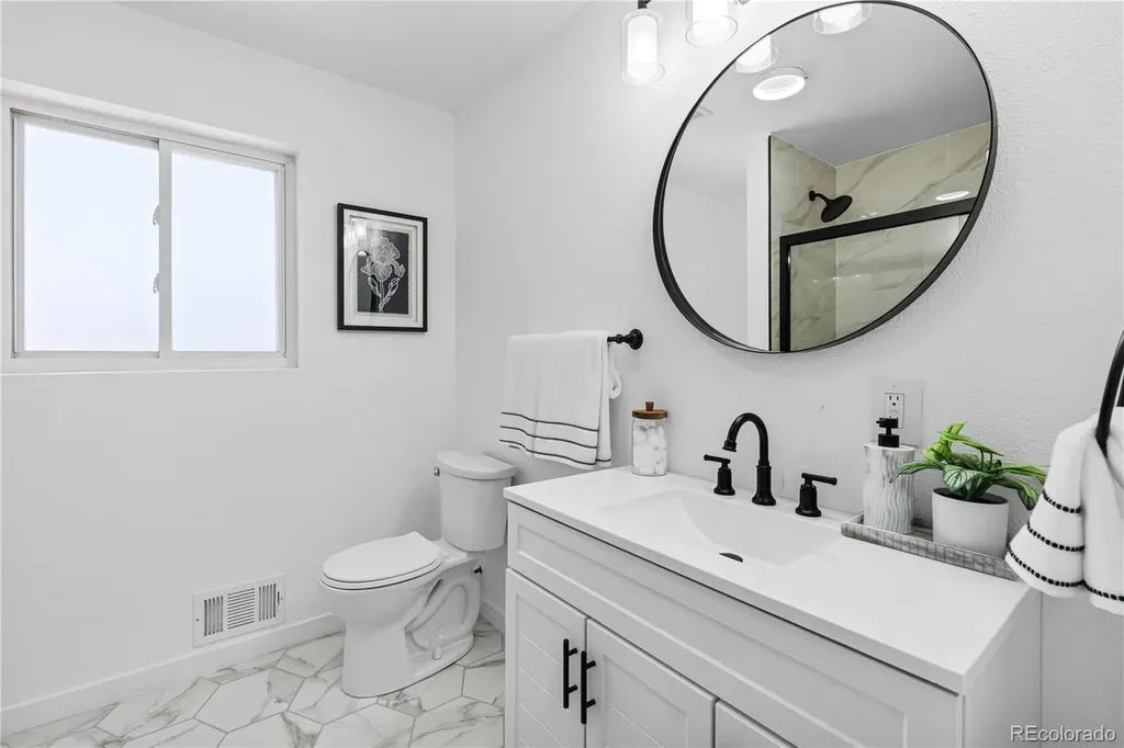 3541 N Monaco Parkway Denver CO 80207