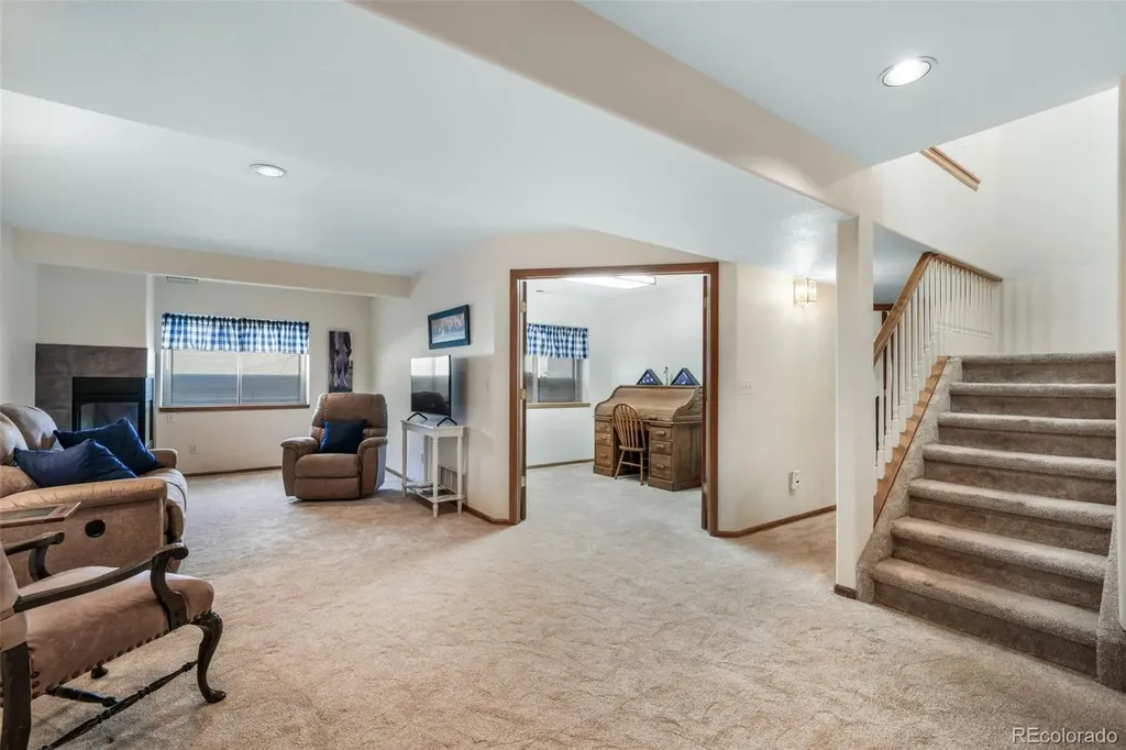 270 Luxury Lane Colorado Springs CO 80921