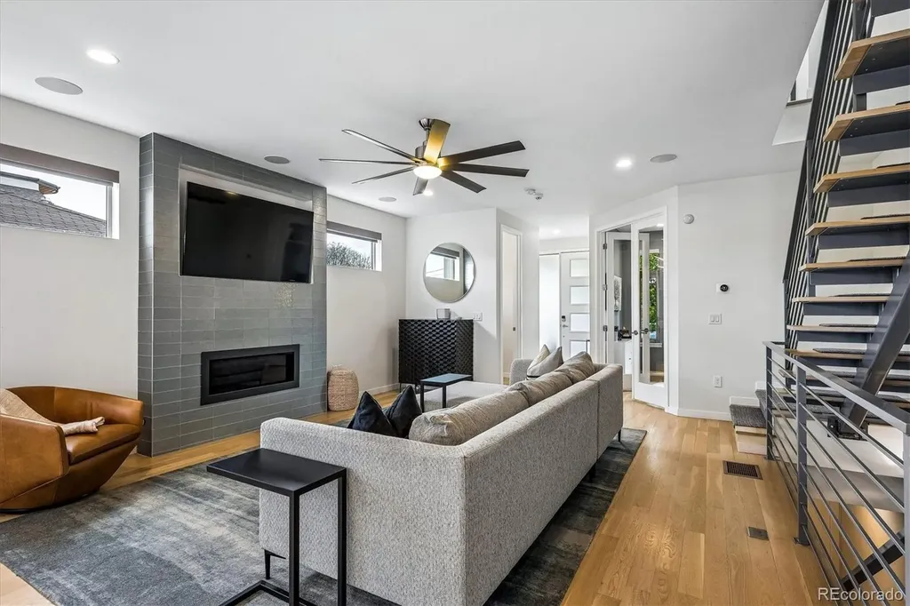 827 Eudora Street Denver CO 80220