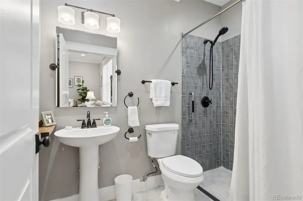 672 Cumberland Road Larkspur CO 80118